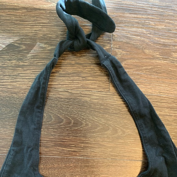 black tank top - Picture 2 of 3